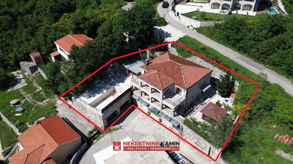 Budva, Kuljače satılık Taş Villa, Havuzlu ve Panoramik Deniz Manzaralı – 458 m²